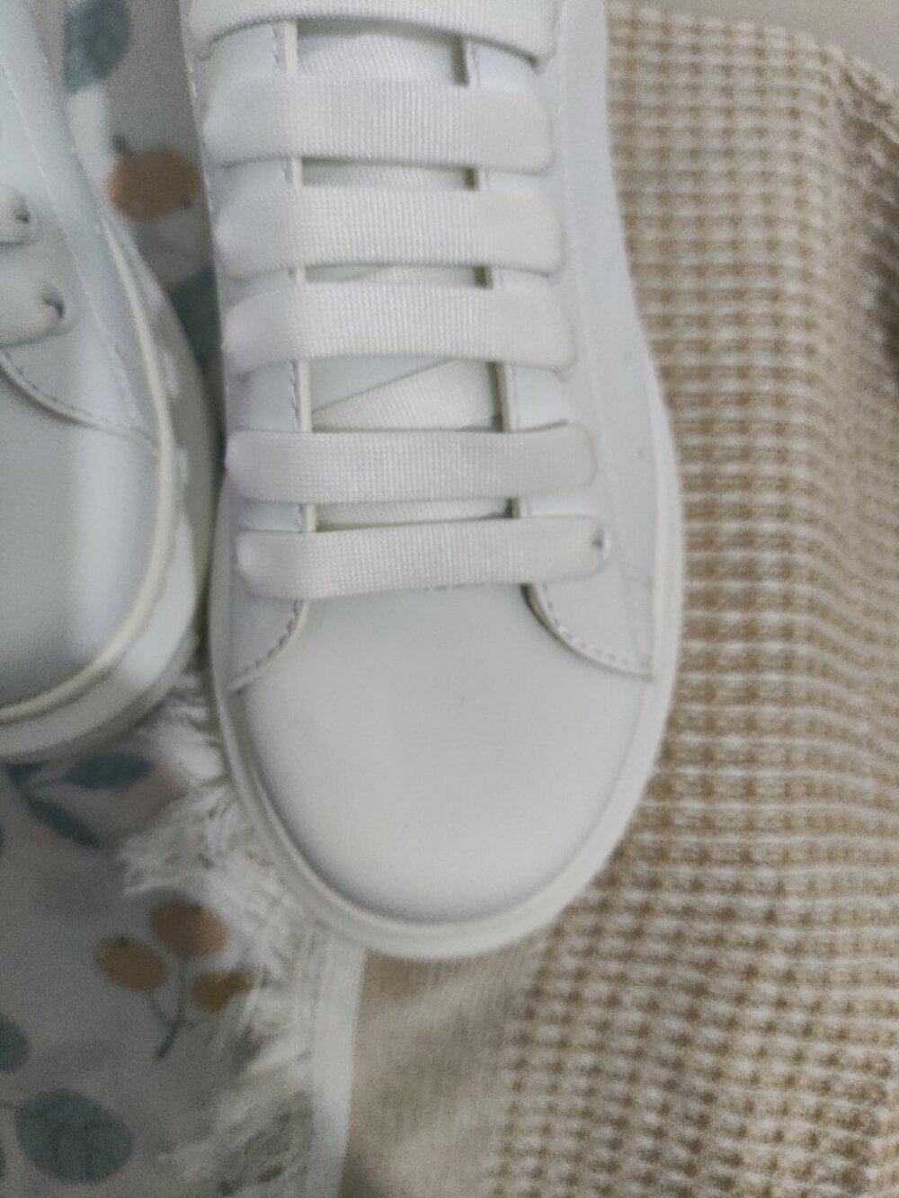 Alexander McQueen Platform White Sneakers - Picture 4 of 7
